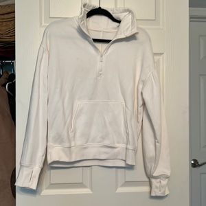 Women’s sweatshirt. Puffy shoulders. Thumb holes. Sz small.